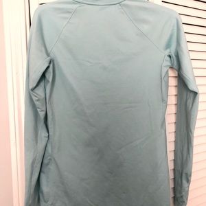Under Armour Tops - Under Armour women’s cold gear shirt Under Armour Tops - Under Armour women’s cold gear shirt